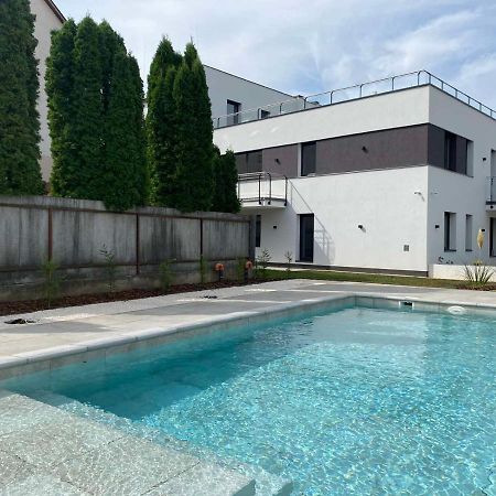 Oasis Apartman Hajduszoboszlo Exterior foto