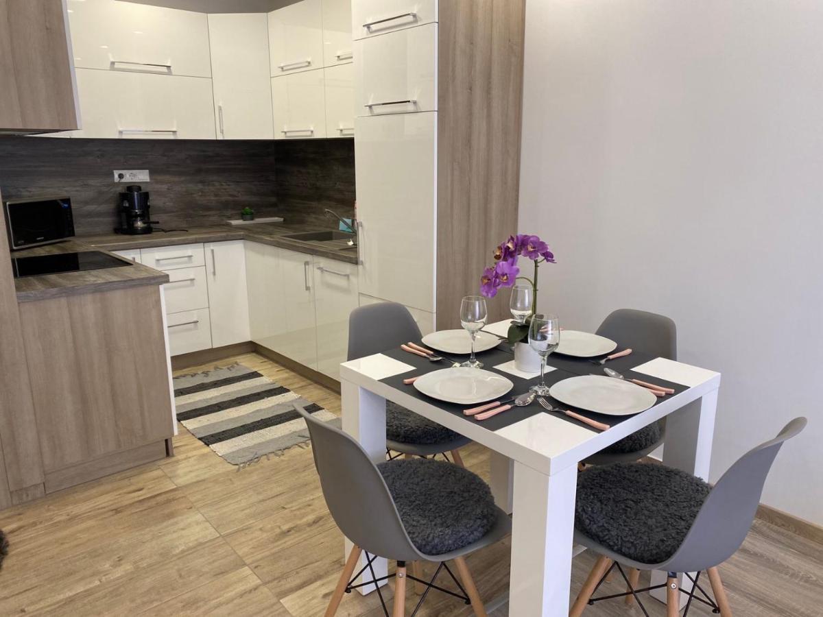 Oasis Apartman Hajduszoboszlo Exterior foto