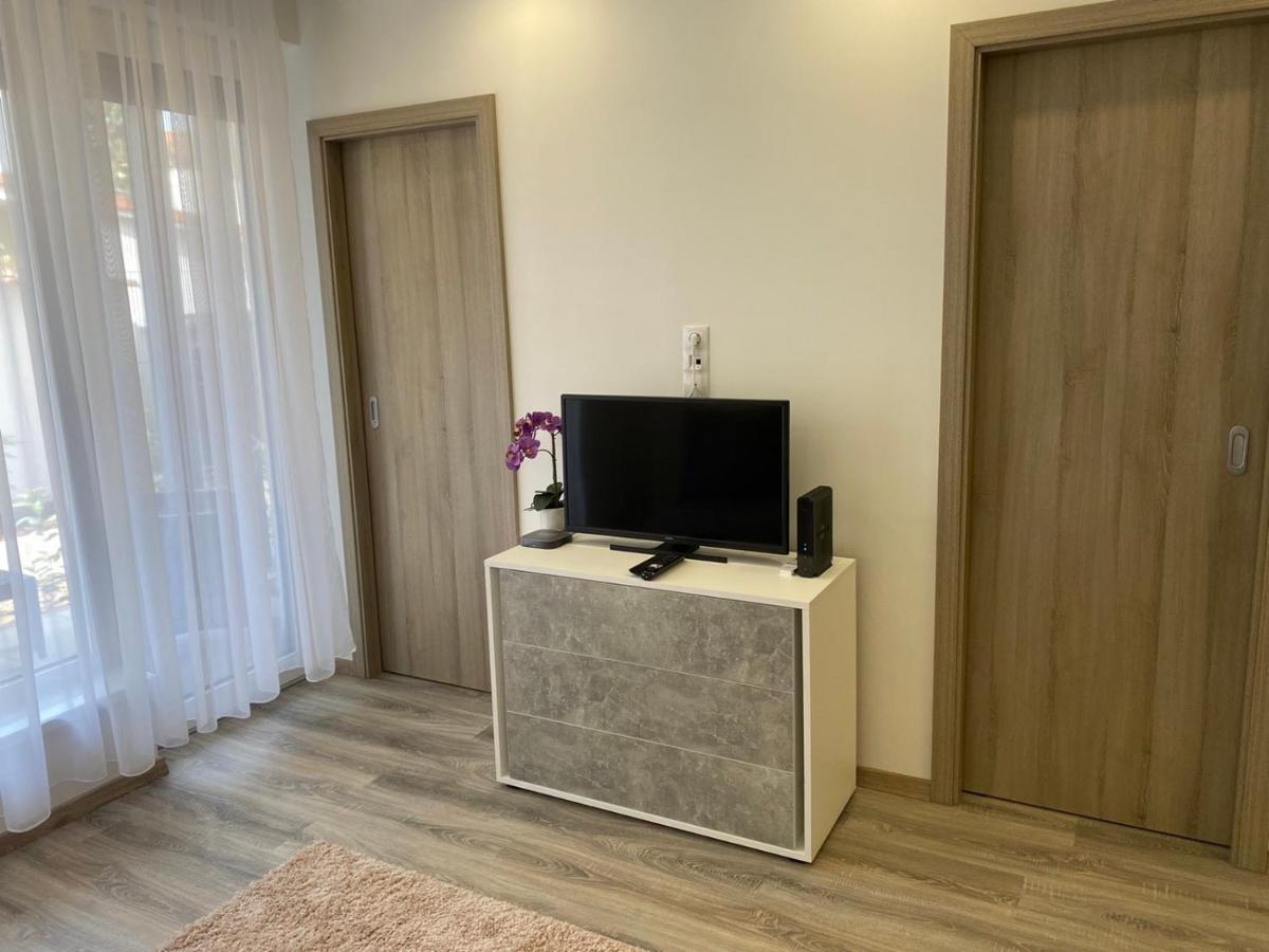 Oasis Apartman Hajduszoboszlo Exterior foto